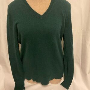 100% Cashmere V Neck Green Sweater